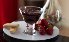 Dulceata de capsuni, menta si ghimbir