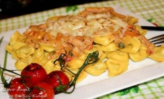 Tortellini cu sos de ciperci si sunca