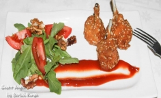 Snitel din aripi de pui cu salata