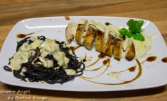 Piept de pui cu sos de tarhon