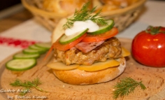 Hamburger din carne de porc