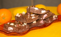 Ciocolată de casă cu marschmallow și alune