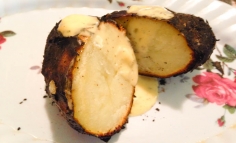 Cartofi pe cărbune cu sos aioli