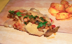 Cotlet de porc cu sos de ciuperci și pătrunjel