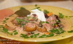 Ciorbă de fasole cu ciolan