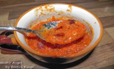 Sos pizza cu pepperoni și chili