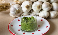 Pesto cu ceapă de primăvară