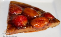 Plăcinte americane cu sos de căpșuni