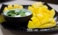 Mango cu iaurt cu mentă