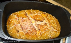 Pâine din grâu de spelt cu șuncă și ementaler