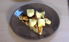 Sandviș cald cu banane și ciocolată