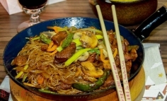 Chicken chow mein... adică paste prăjite chinezești