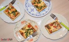 Plăcinte cu șuncă și ricotta