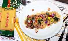 Paste cu șuncă și spanac