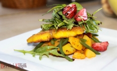 Știucă de Nil cu salată caldă de cartofi