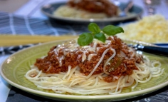 Spaghete bolognese false